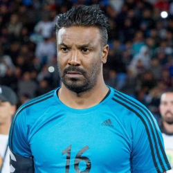 اكرم الهادى تسبب فى توتر وسط اللاعبين والجهاز الفنى قبيل ساعات من مباراة الأمل ونظيره البوركيني