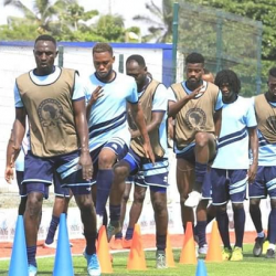 الهلال يخضع لاعبيه لتدريبات بدنية قوية استعداداً لمواجهة اهلي شندي