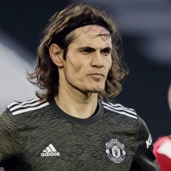 سولشاير يتعهد بـ “دعم” كافاني بينما يطلب الاتحاد الإنجليزي من الأرغوياني شرح التعليق المثير للجدل على Instagram