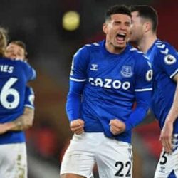 ليفربول يتجرع الهزيمة الرابعة تواليا ويسقط في الديربي