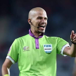 الجنوب أفريقي غوميز حكما لمباراة الهلال ومازيمبي في الجوله الثانيه من دوري المجموعات