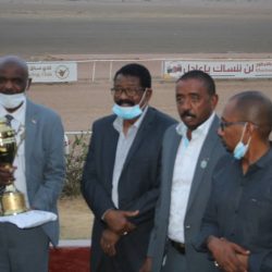 نادي سباق الخيل بالخرطوم ينظم سباقه الحادي عشر لتمهيدي الديربي السوداني والخيول مستكه وبارني ودامودر وباسكن وعنفوان وكانون يتوجون بالكؤوس