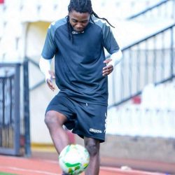 الهلال يكمل اجراءات مخالصة فيني وجيسي رسمياً