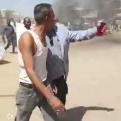 بعد ان اتجهت للتصعيد وحرق الاطارات.. جماهير المريخ الغاضبة تتجه لمنزل شداد وابو جبل يتسلم مذكرتها