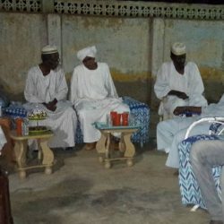 والي كسلا يطمئن علي صحة الكابتن طارق عطا السيد