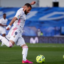 ريال مدريد ينجو من فخ الخسارة أمام إشبيلية بصعوبة