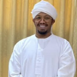 الرئيس الشرفى لنادى المريخ يهنئ الجماهير بالفوز على الهلال
