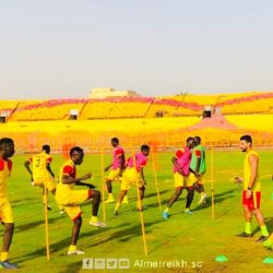 المريخ يتدرب بملعبه والمران يشهد إنضمام ثلاثي الشباب