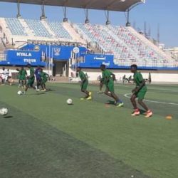 مدير المخابرات العامة بجنوب دارفور يتكفل بتأهيل ارضية مقصورة استاد نيالا