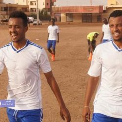 الشرطة يتدرب بملعب فرعي للسكن استعدادا لهلال الساحل ومدرب اللياقة يشعل حماس اللاعبين