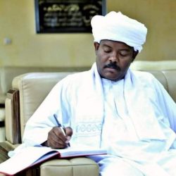 والي القضارف و الامين العام للمجلس الاعلي للشباب يدعمان مسيرة الشرطة و الأهلي