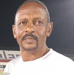 مدرب الموردة الابيض يقييم الموسم الكروي بعروس الرمال  فتح العليم الكناني : الدوري جاء بنكهة متميزة وكرة الابيض تمضي نحو التطور  الموردة تأثرت بعدم الاستقرار الفني وراض عن اداء الفريق
