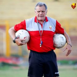 المريخ يتدرب بالقلعة الحمراء بإشراف غارزيتو  الفرنسي يجتمع باللاعبين ويشدد على الإنضباط وينقل تمارين الفريق للفترة الصباحية
