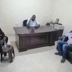 رئيس اتحاد القضارف ورئيس لجنة المسابقات باتحاد بورتسودان يهنئون رئيس اتحاد الخرطوم بنيله ثقة الجمعية العمومية