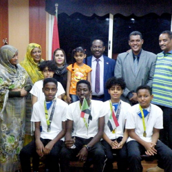 وزير الشباب يستقبل أبطال السودان للتزلج الذين ظفروا بخمس ميداليات إبان مشاركتهم في البطولة الأفريقية للتزلج التي أقيمت مؤخراً بدولة “بنين”