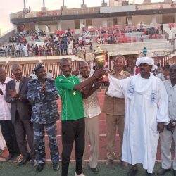 حي العرب يحتفل بفوزه ببطولة دوري الدرجة الأولى بربك