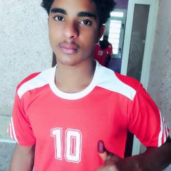 مواهب من ذهب.. الواعد مروان عبدالفضيل نجم قادم بقوة في سماء المستديرة .. رفض الاحتراف من أجل الوحدة مدني