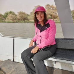 بأمر (الفينا) .. السباحة ندى عثمان تشارك بإسم السودان