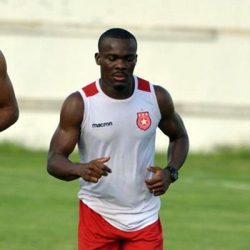 فيفا يرفع عقوبة الإيقاف عن كوليبالى لاعب النجم الساحلى