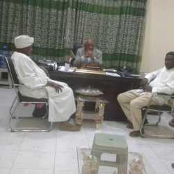 الأمين العام للمجلس الأعلي للشباب والرياضة يلتقي بأعضاء نادي السيالة الرياضي بعطبرة