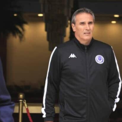 جماهير الهلال بعروس الرمال تهتف باسم جواو موتا وتطالبه بحسم مباراة القمة