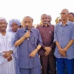 والي القضارف يشهد تدشين نادي العامل لنفرة اكمال داره