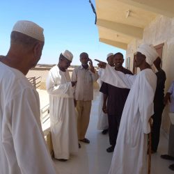 المدير التنفيذي لمحلية بربر يتفقد المدينة الرياضية