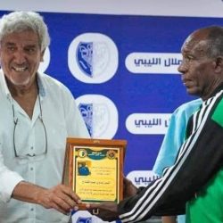 تكريم فخيم من الهلال للسر بدوي في بنغازي  الأولمبي تدرب صباحا ويواجه منتخب الشباب الليبي عصر الغد