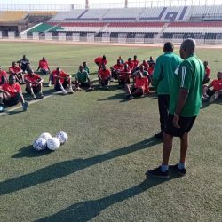 اللجنة الفنية لمدربى كرة القدم بالابيض تكرم عدد من الشخصيات