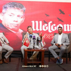 ريكاردو يقدم طاقمه المعاون ..