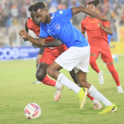 الهلال يتراجع عن قرار حرمان المريخ من اللعب فى الجوهرة رسمياً