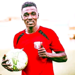 ليليبو وايمن في صراع الهدافين