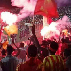 جماهير المريخ ترسم لوحة باذخة الجمال بمدينة جدة