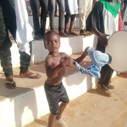 كورة سودانية تسلط الضوء على أصغر مشجع بالممتاز..الطفل (محمد أنس) مهلب حماس المدرجات  لنادي حيدوب