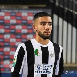 قندوسي على رأس قائمة الأهلي لموقعة الهلال