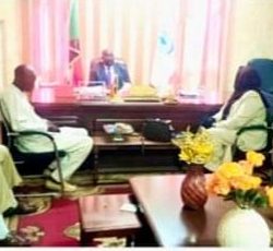 والي غرب دارفور يلتقي امين المجلس الأعلى للشباب والرياضة ووفد إتحاد الكرة بالجنينة