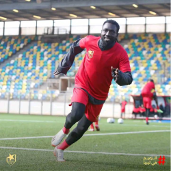 جلاد الكبار جاهز لنزال الزمالك..سيما يستعد لتوجيه ضرباته الأليمة