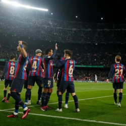برشلونة يمزق شباك إشبيلية ويوسع فارق الصدارة مع ريال مدريد