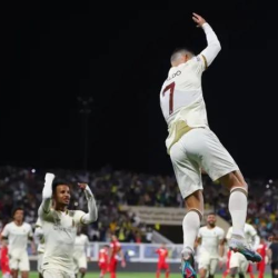 ثلاثية رونالدو تقود النصر للانفراد بصدارة الدوري السعودي