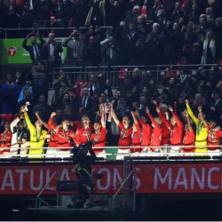 مانشستر يونايتد يهزم نيوكاسل ويحرز كأس الرابطة