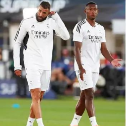 جماهير ريال مدريد الغاضبة تطالب بطرد ألابا بسبب ميسي