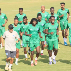 فلوران يضع اللمسات النهائية..الهلال يختتم مناوراته للقطن الكاميروني