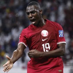 قطر تفوز على إيران 3-2 في مباراة مثيرة لتلحق بالأردن في نهائي كأس آسيا
