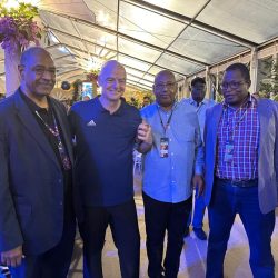 ناقشا تأهيل الملاعب وبرامج التطوير والمساعدات الإنسانية ودعم المنتخبات…وفد السودان ببانكوك برئاسة جعفر يلتقي رئيس المؤسسة الدولية