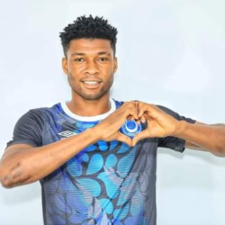 الهلال يبحث عن اعارة جديدة لباسط سيدو ..