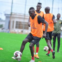 المريخ ينهي مناوراته للدور نصف النهائي بمران صباحي