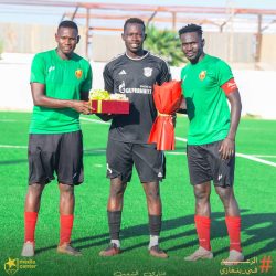 المريخ يكرم نجمه السابق