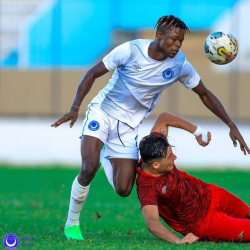 بمشاركة (٢١) لاعب ..الهلال يكسب مستقبل قابس بثنائية
