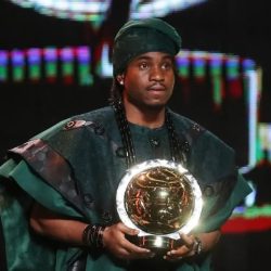 أديمولا لوكمان يفوز بجائزة أفضل لاعب أفريقي لعام 2024