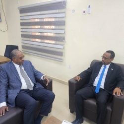 وزير الإعلام يلتقي رئيس الاتّحاد العام ويؤكد حرص التلفزيون على نقل الممتاز